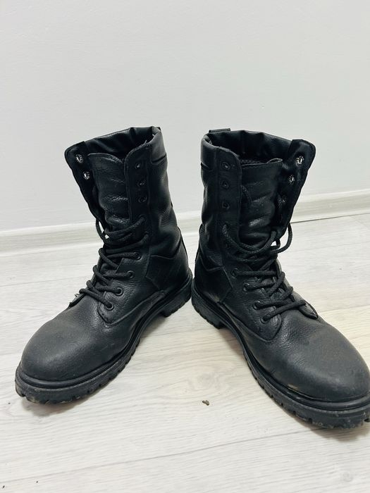 Продается форма военая .Почти все новое .В комлекте все идет .