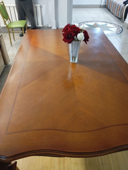 Продам стол гостевой из дерева