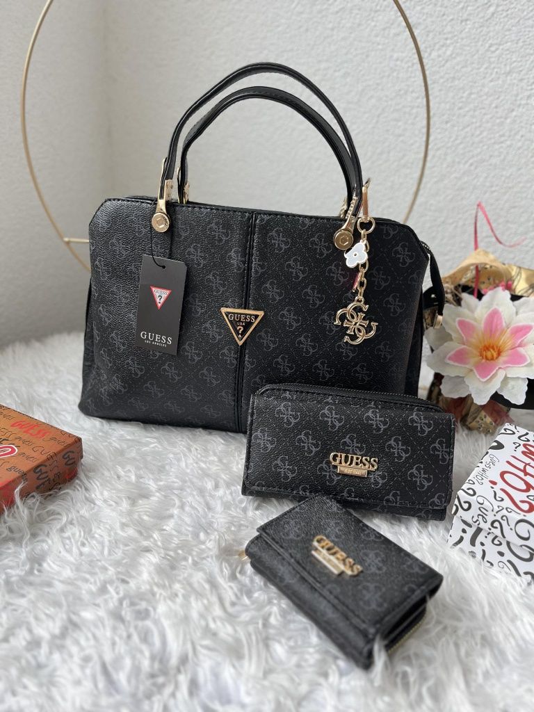Guess различни модела в различни цветове