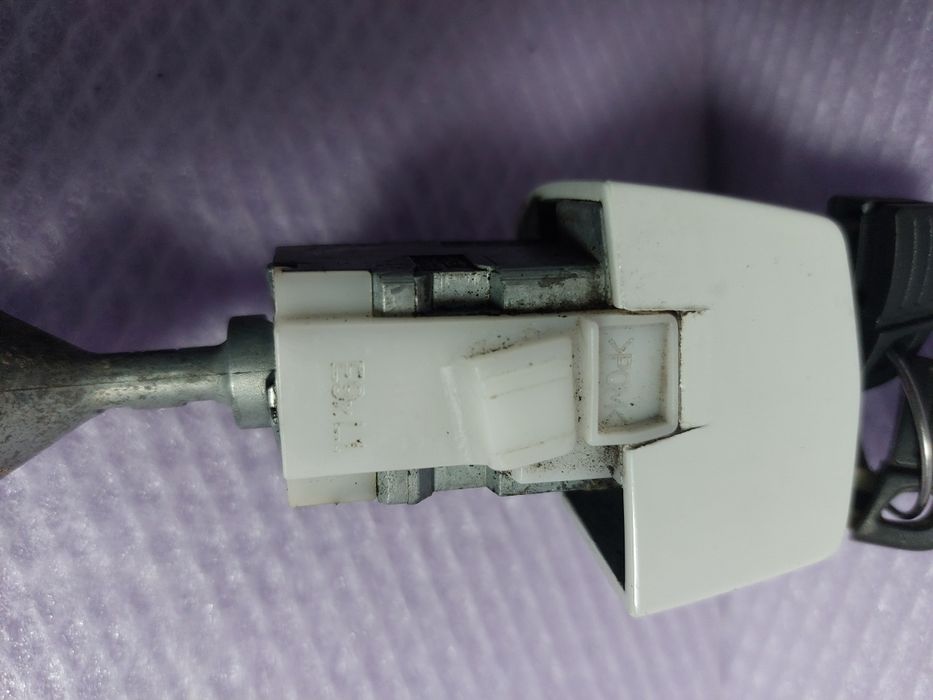 Butuc ușă șofer stanga fata cu doua chei BMW E90 E91