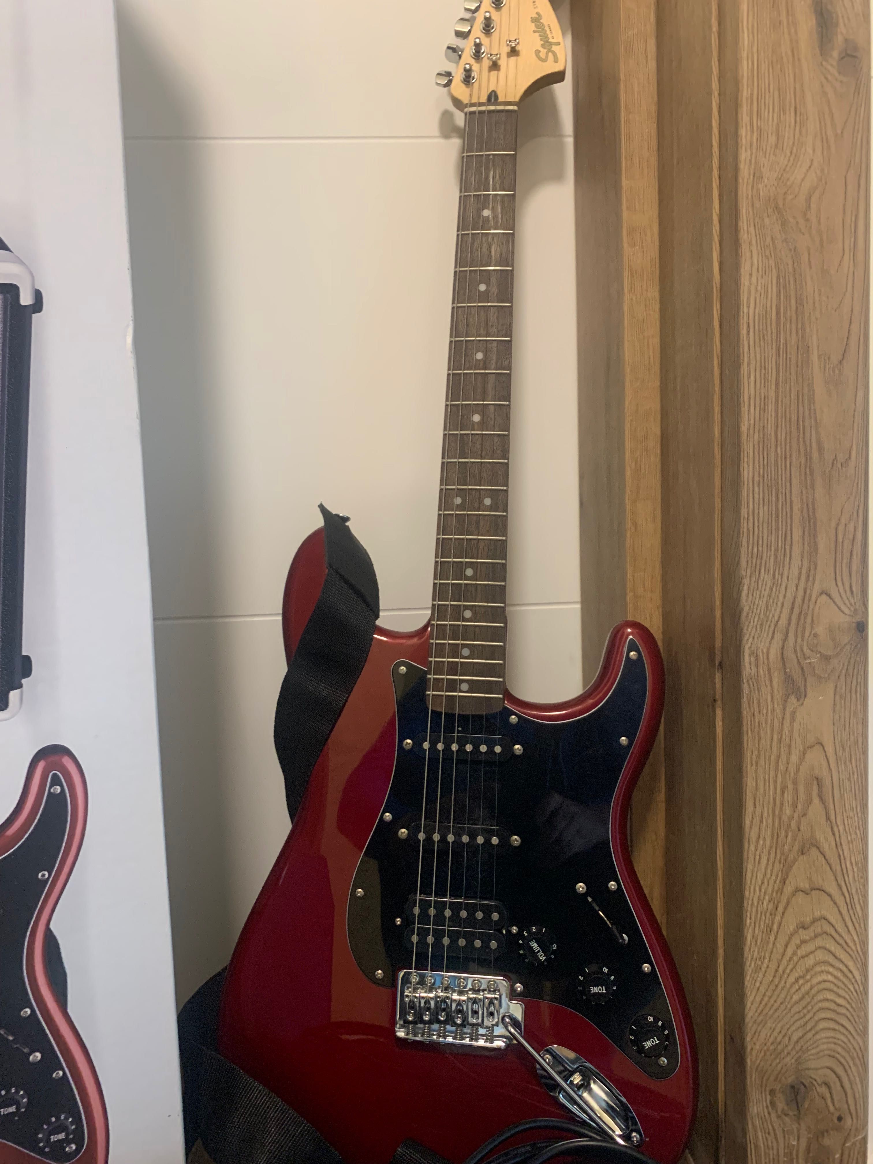 Fender Squier Stratocaster+ Fender Frontman 15 G