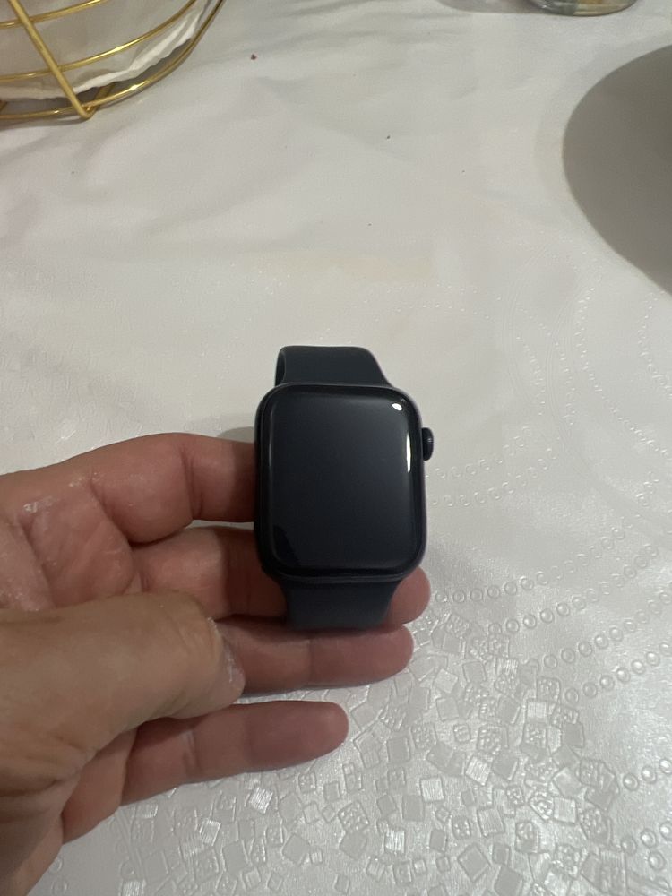 Продам apple watch SE