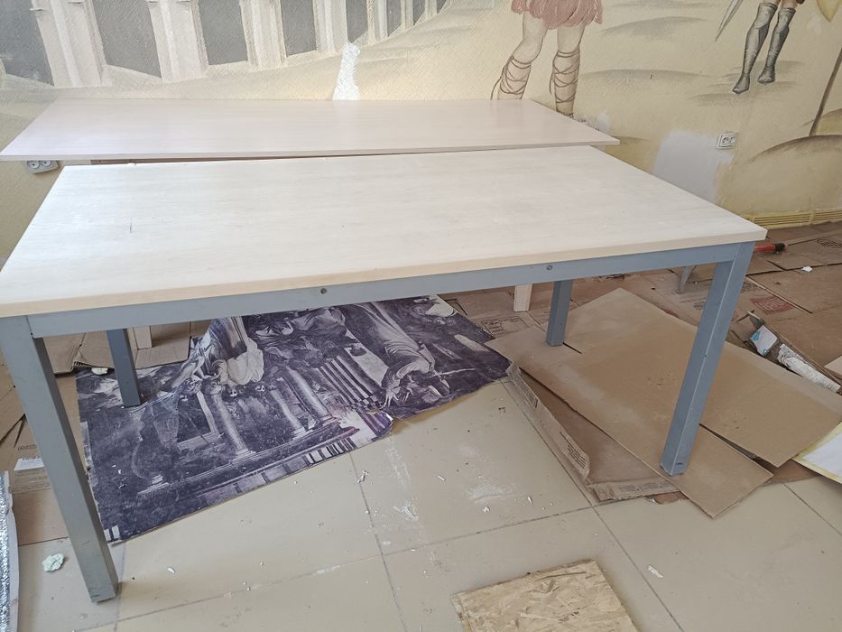 Продаю столы большие б/у для кафе баров ресторанов