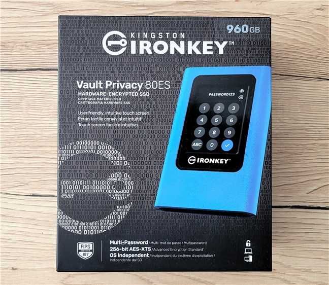 Kingston IronKey Vault Privacy 80 - SSD portabil/extern [criptat]