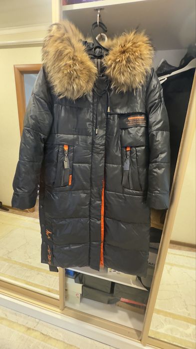 Продам женскую куртку