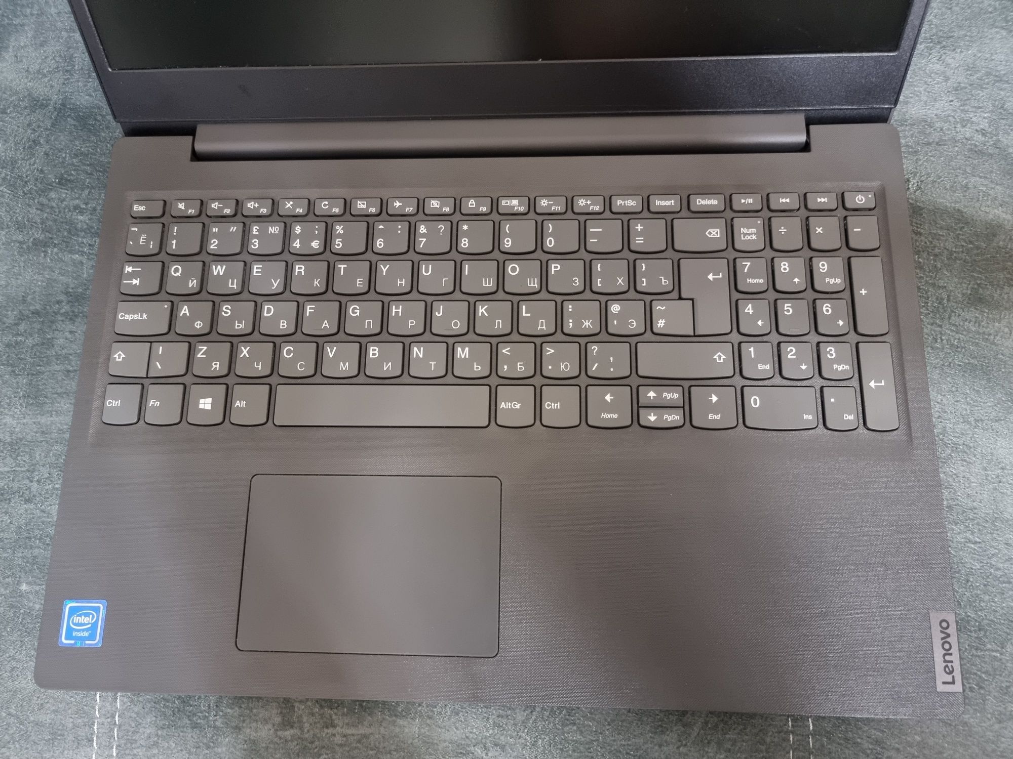 Lenovo V15 IGL в отличном состоянии