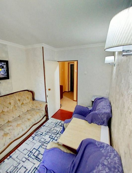 Квартира продаётся Чиланзар 25 квартал 1в2/3/5 меб тех 42м2 2*6 бал