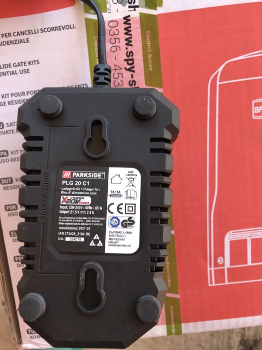 Alimentator Incarcator Parkside 21,5v 2,4A