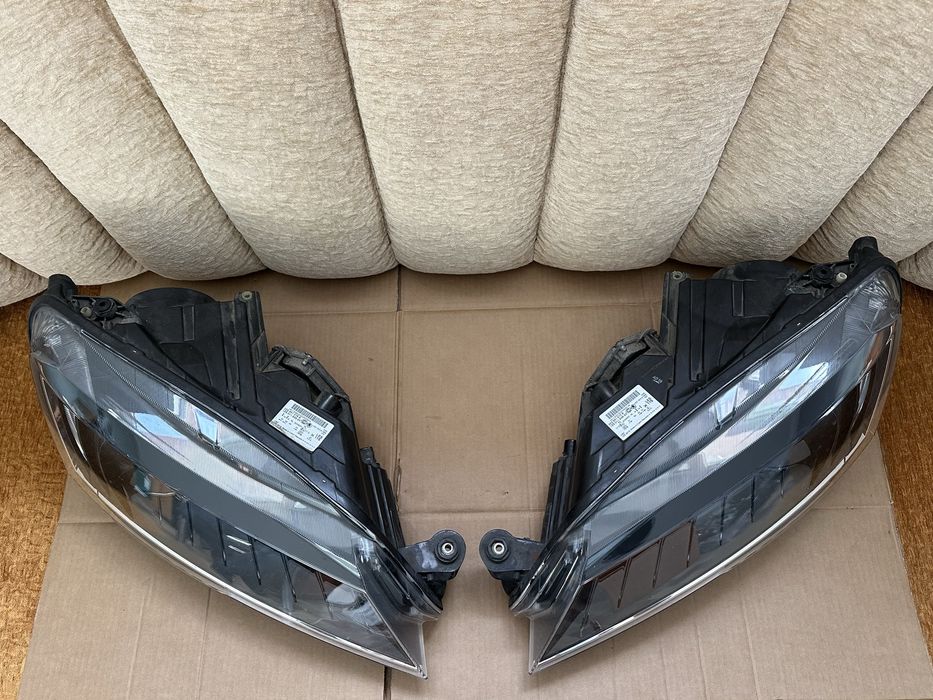 Faruri, Far stanga / Far dreapta Skoda Superb 3V 2015-2020