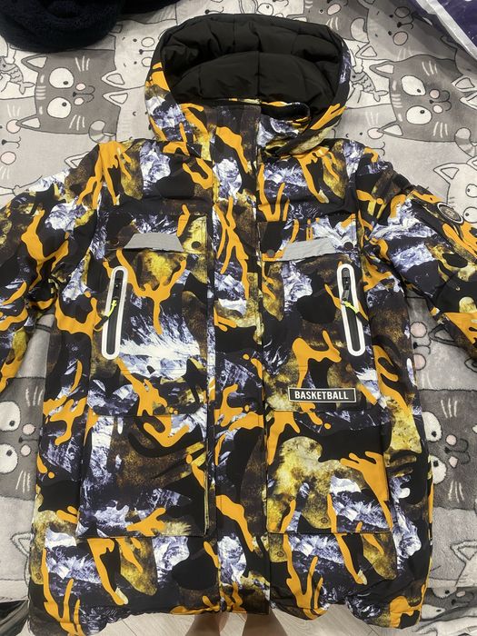 Продам куртку на подростка