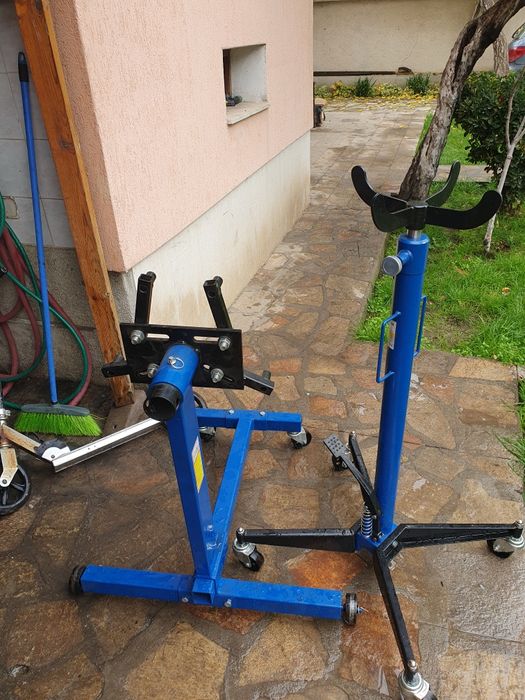 Стойка за двигател