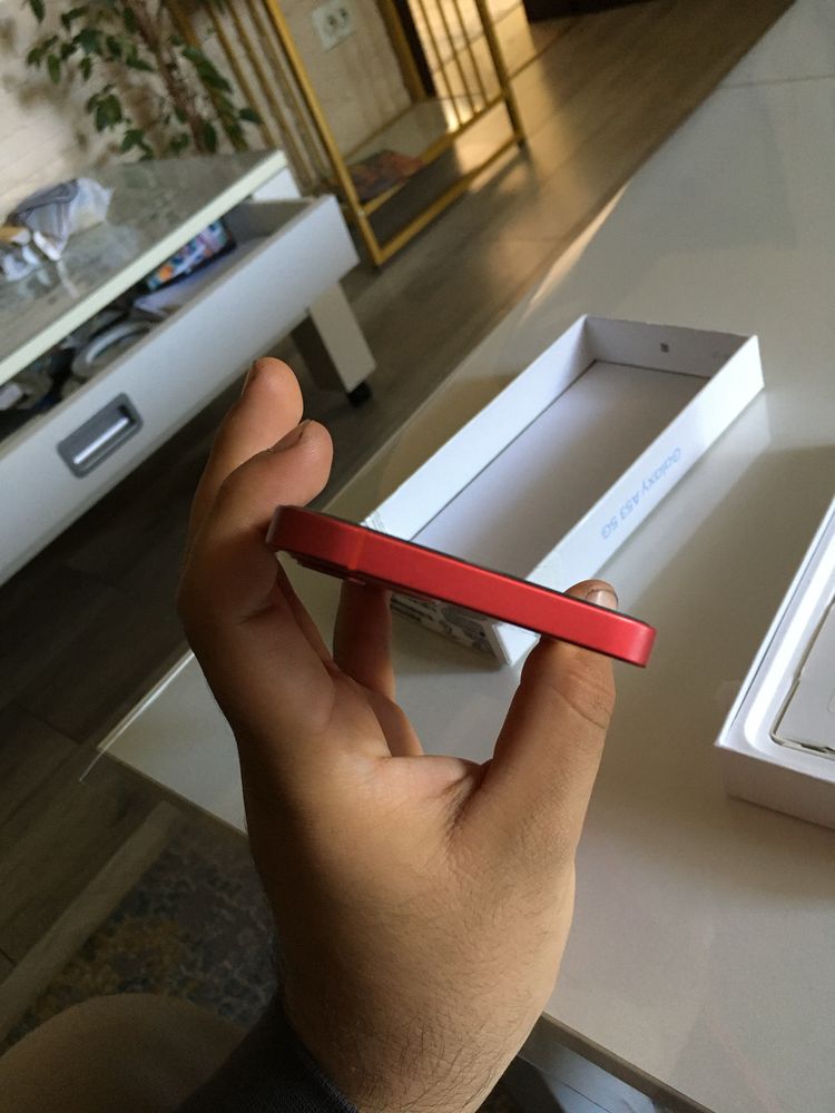 Iphone 12 Product Red 128GB Неразличим от нов!