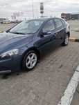 Se vinde Volvo v40 D2 / schimb cu SUV Toyora Rav4 2.0 sau Dacia Duster