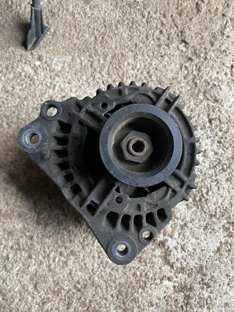 Vand alternator golf 4 1.4 benzina