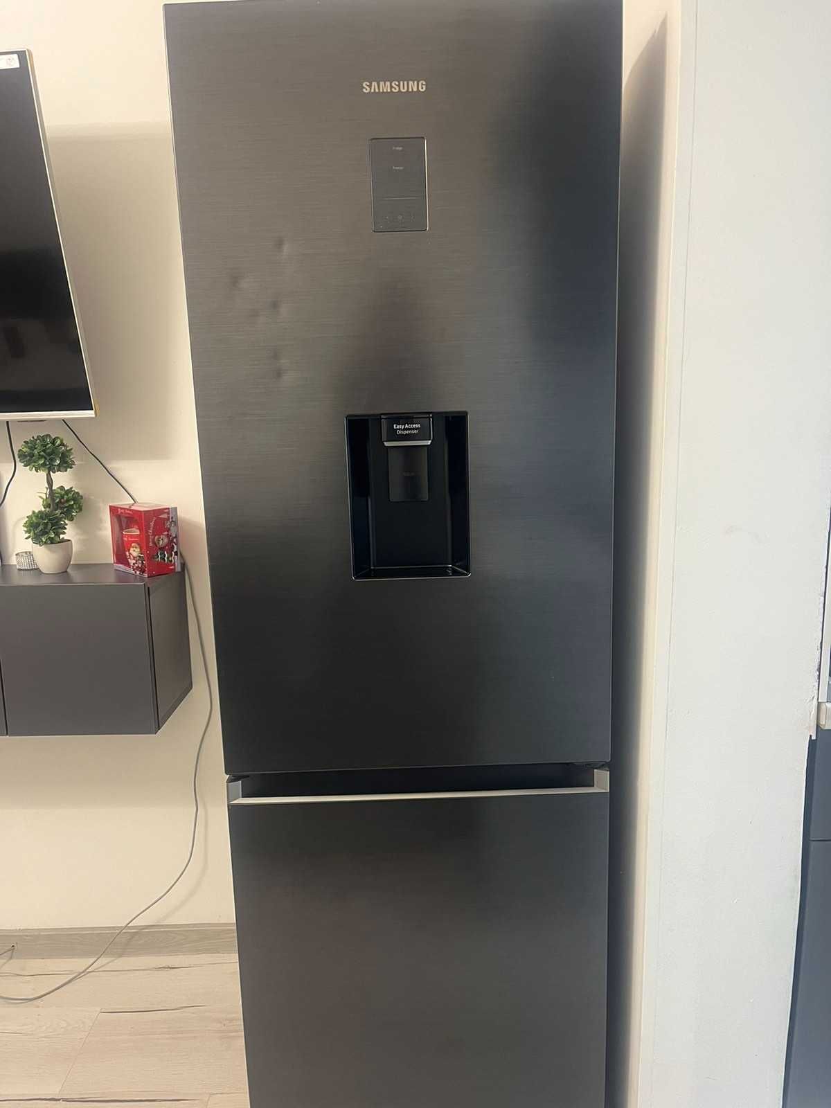 Хладилник SAMSUNG - Като нов