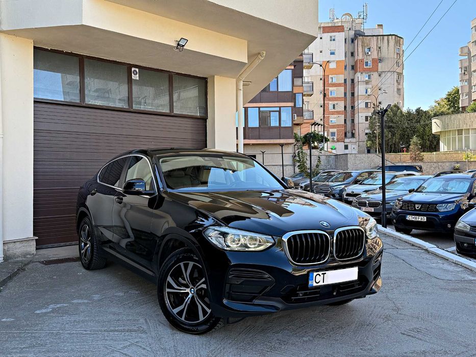 * BMW X4 Xdrive 2.0d* Distronic* Scaune ventilate* Side/Lane Assist *