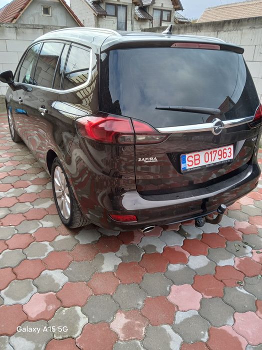 Opel zafira tourer.2.0  7 locuri 265 000 km f bn întreținut.