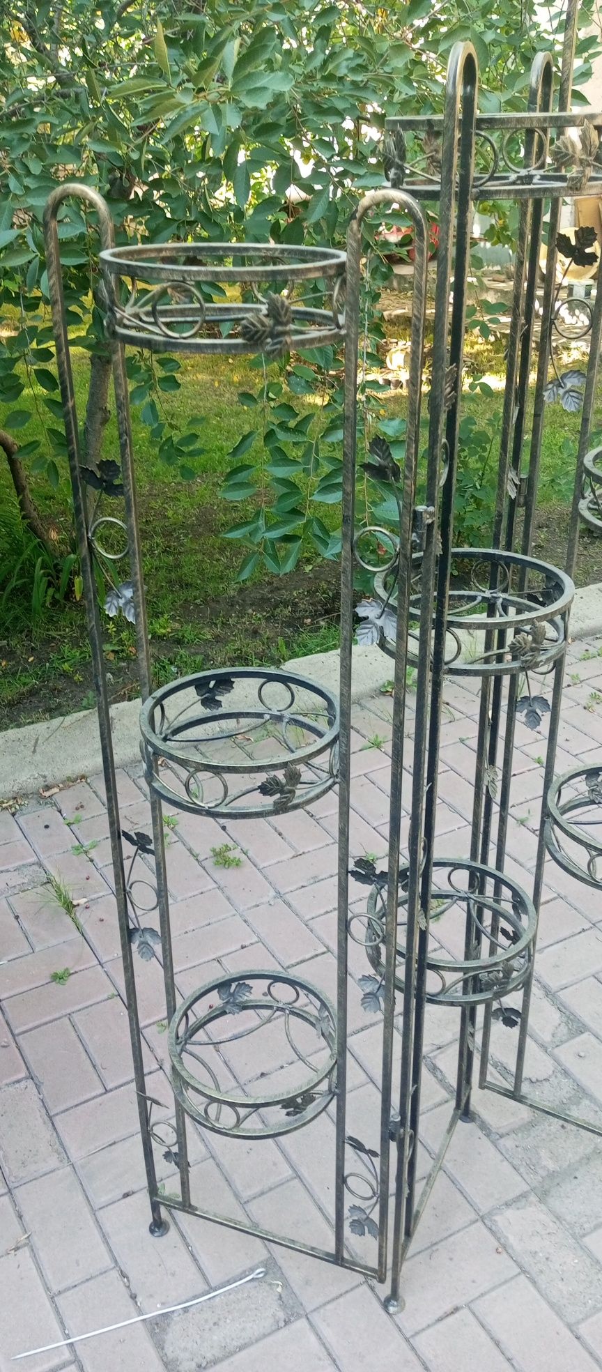 Подставка под цветы