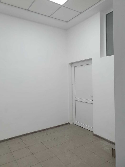 Inchiriez spatiu comercial