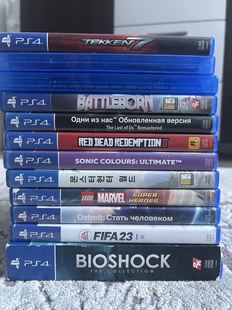Ps4 2 джойстика 4 диска в очень хорошем состоянии