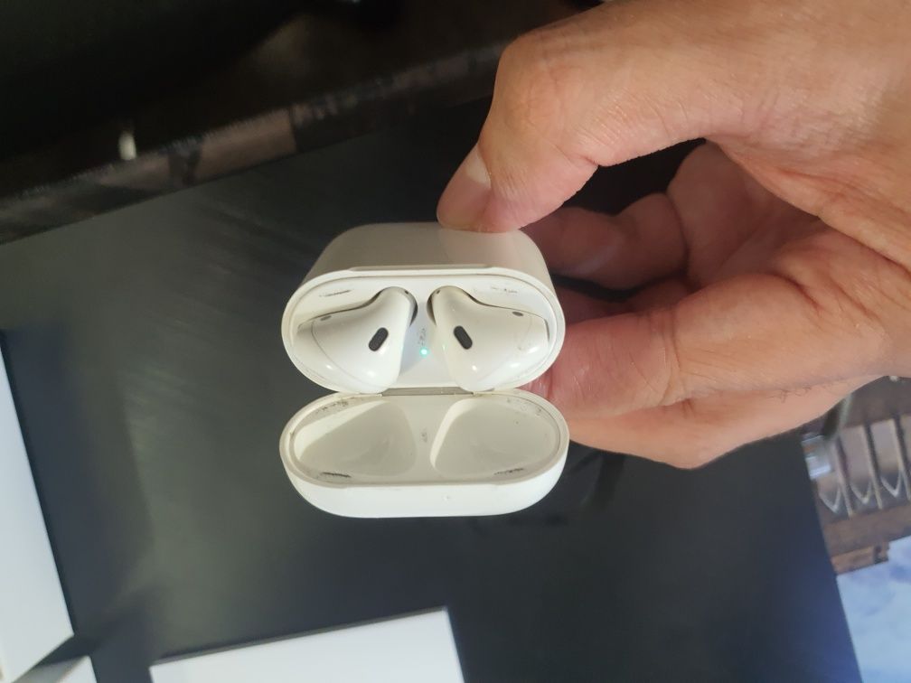 Продается Airpods 2.1