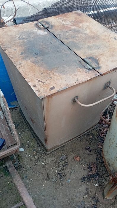 Ящик металлический