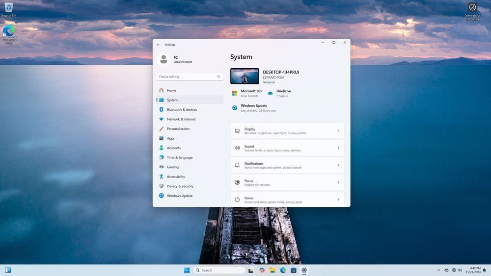 Fujitsu P557 i5 7400 SSD-256GB HDD-512GB RAM-16GB ЛИЦЕНЗИРАН WIN 11Pro