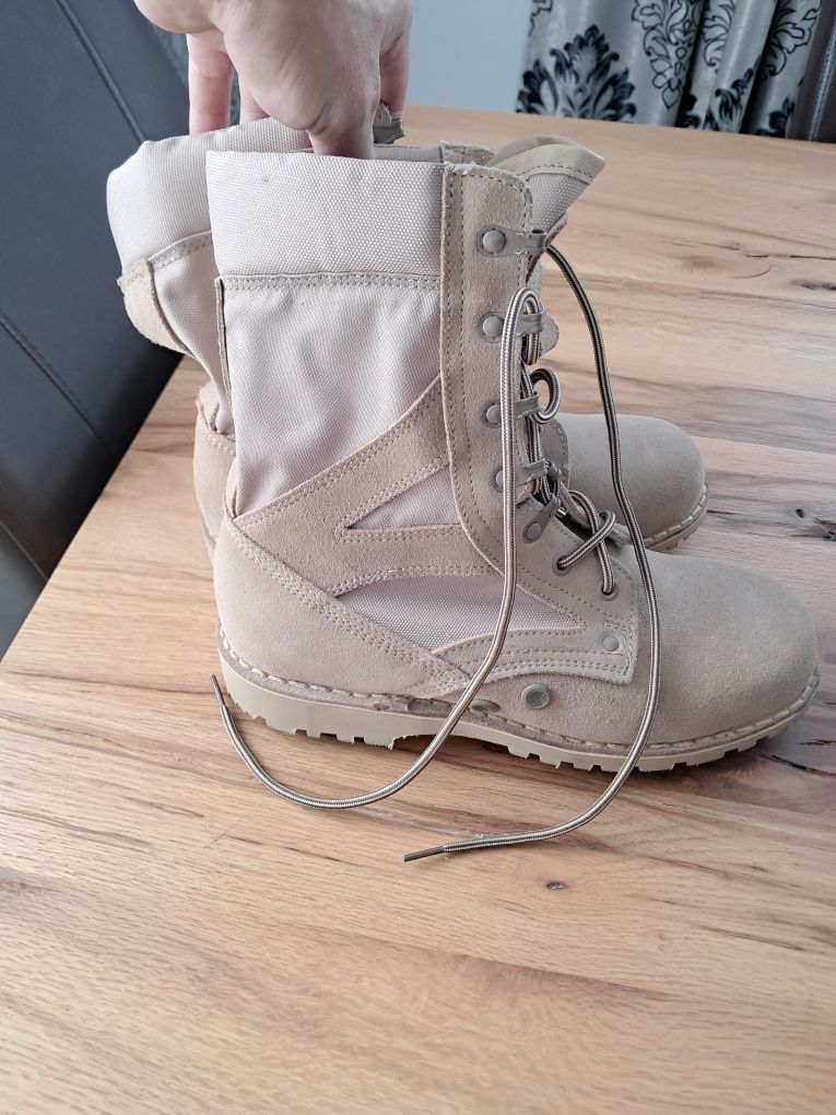 Bocanci militari de vară
