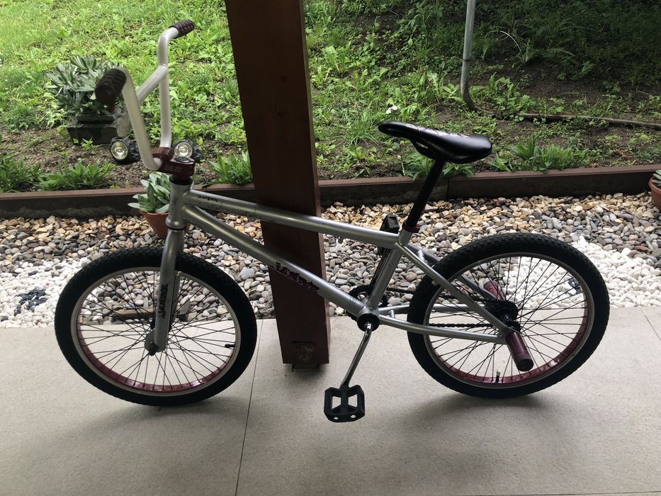 Bicicleta BMX de vânzare