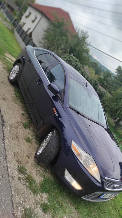 Vând Ford Mondeo