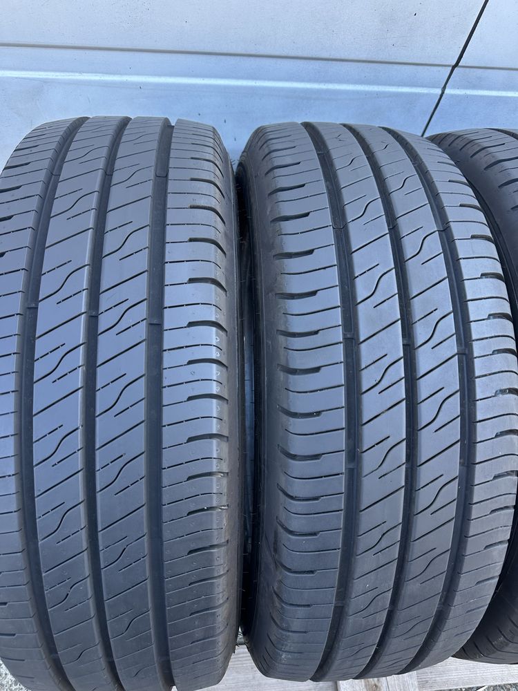 215/65/16с за бус GoodYear dot23