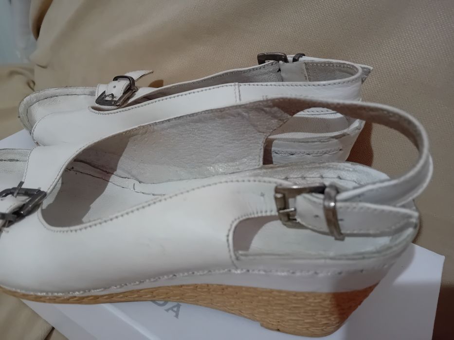 Sandale damă albe, piele, mărimea 37