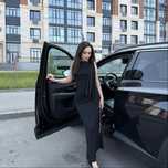 Вечернее платье с завязкой у плеча
