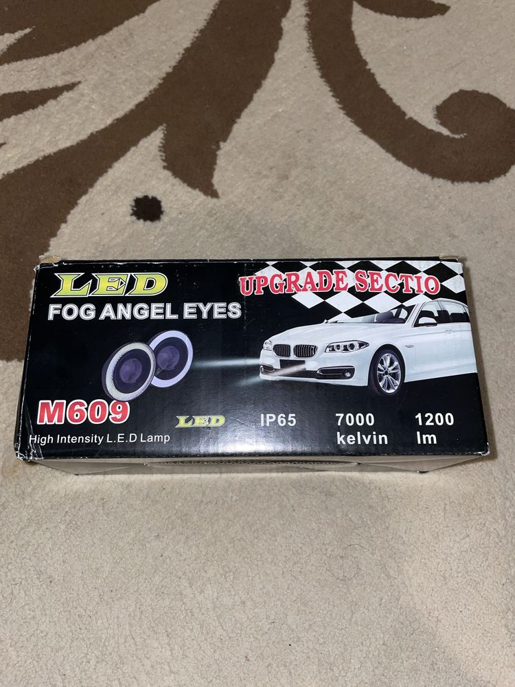 Vând Set Proiectoare Auto LED Universale