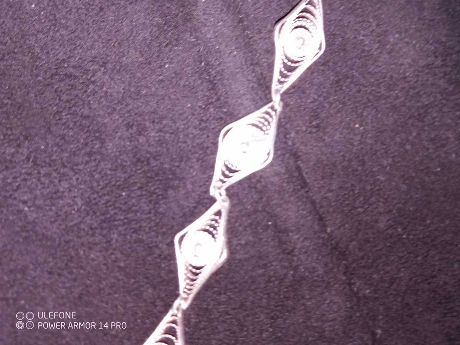 Старинна , сребърна гривна