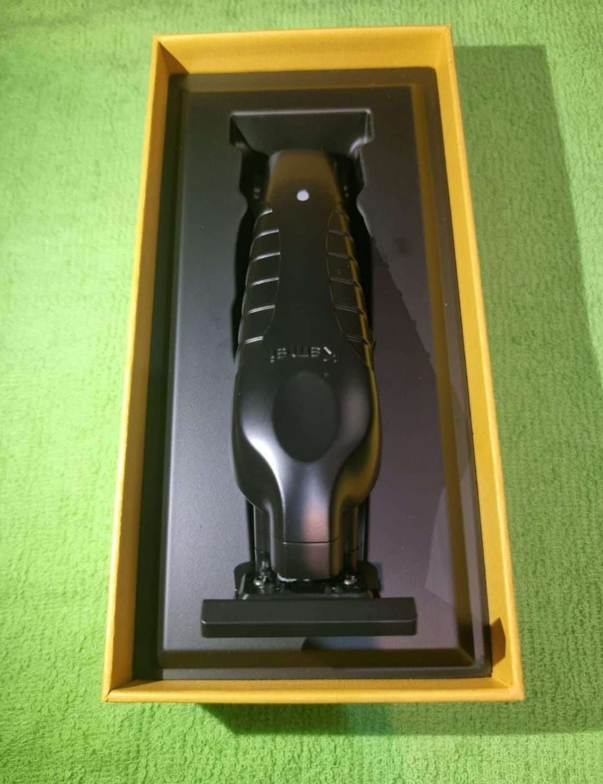 Masina Kemei 2299,0mm,profesionala de contur si barba