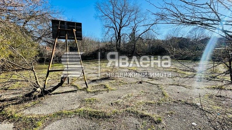 Продава се Магазин в с. Комарево, Област Варна - 5000 кв.м за 16 €/кв.м - Снимка #9