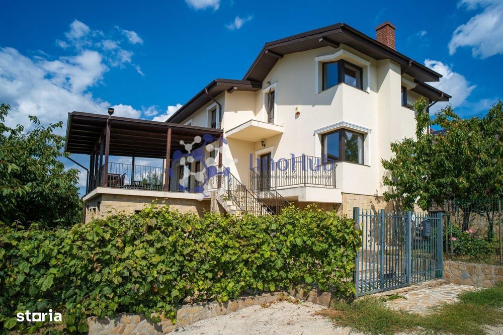 Vila Cu Priveliste Panoramica, Bucium, Iasi,  806Mp Teren