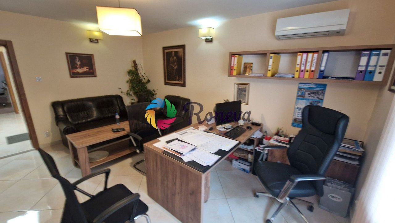 Дава се под наем Офис в Варна, Левски - 120 кв.м за 765 € - Снимка #4