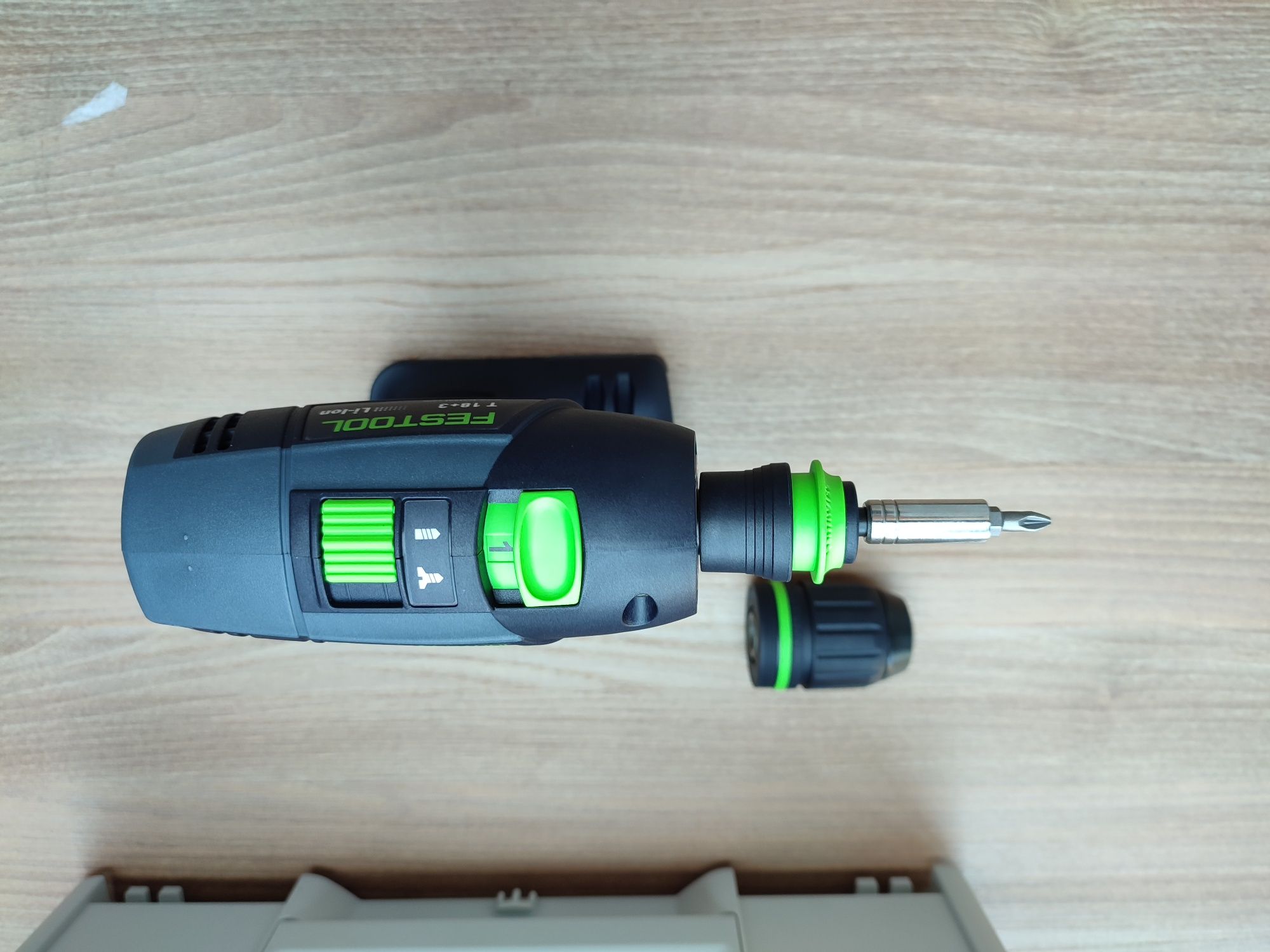 Festool autofiletanta nouă