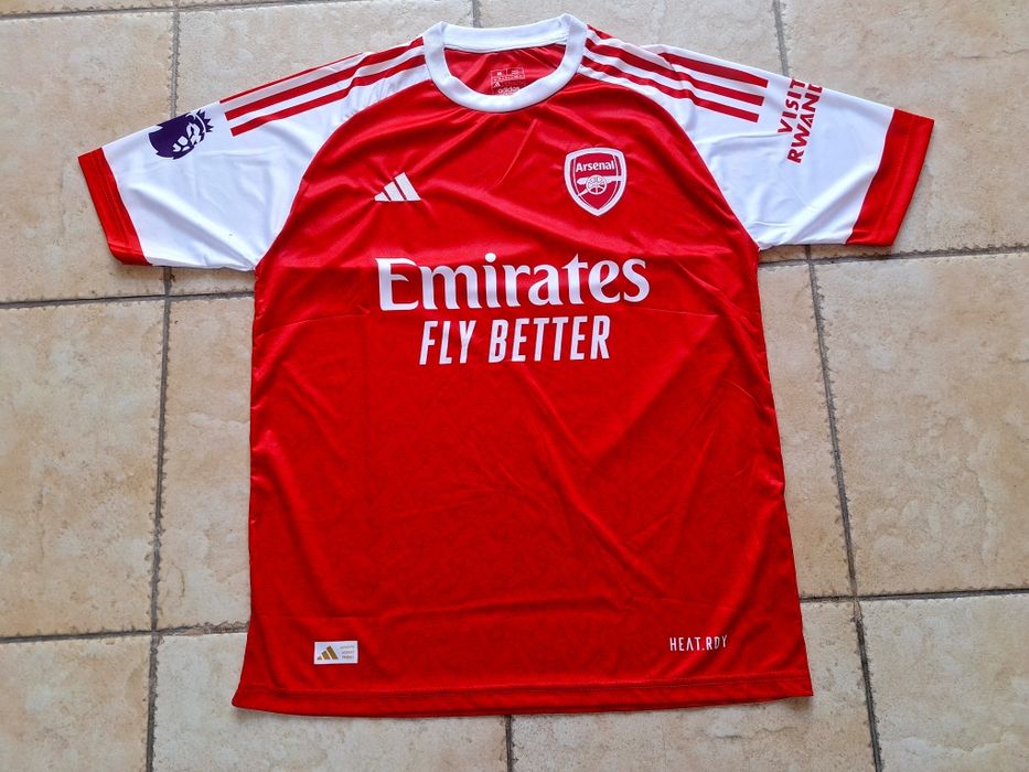 Футболна фланелка на Арсенал нов модел сезон25/26!!!