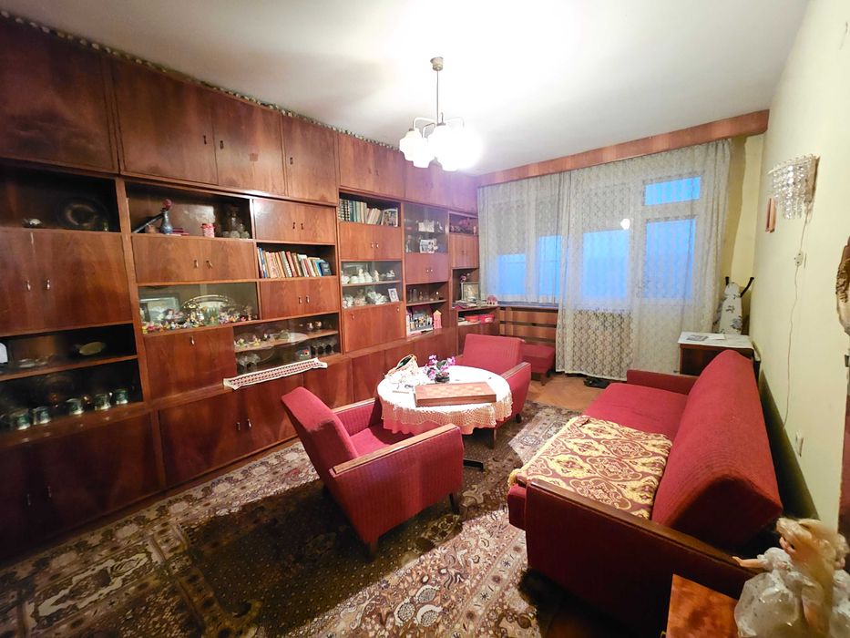 4-стаен тухлен апартамент кв. Акация