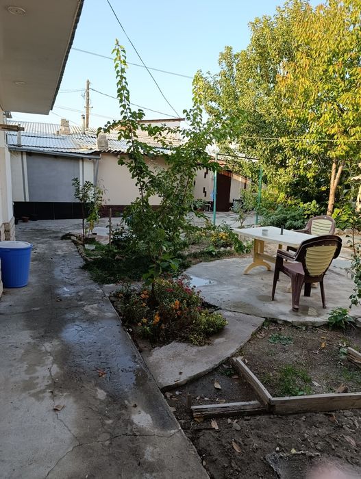 Срочно сдам 1 ком общий двор Дружба ул.Кирки только семейным