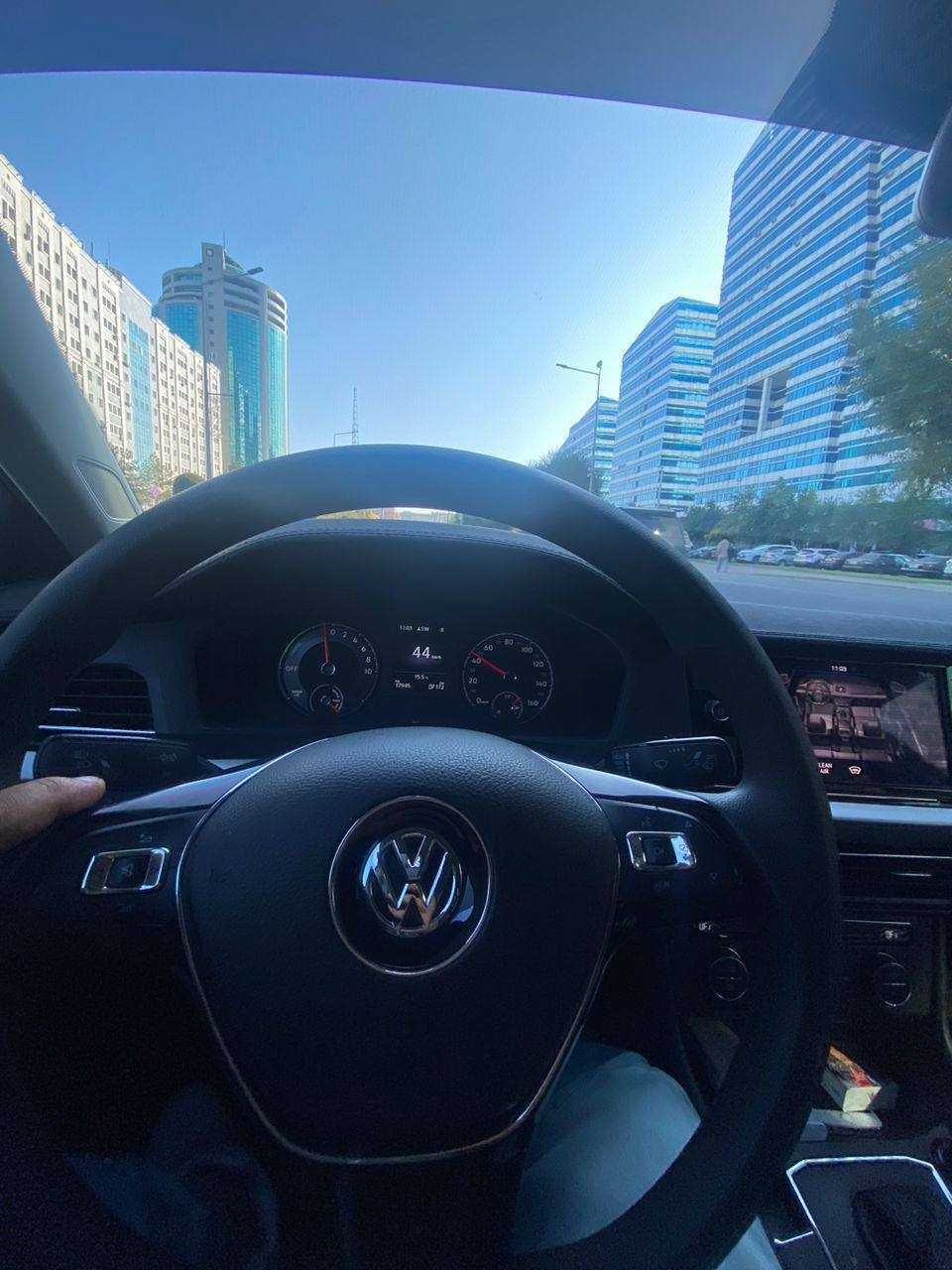 Продаётся электромобиль Volkswagen e-lavida 2022 с пробегом 24.000 км