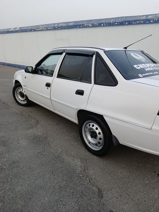 Nexia 2 sotiladi Yili 2013 Probegi 247 000