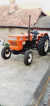 Tractor Fiat 550
