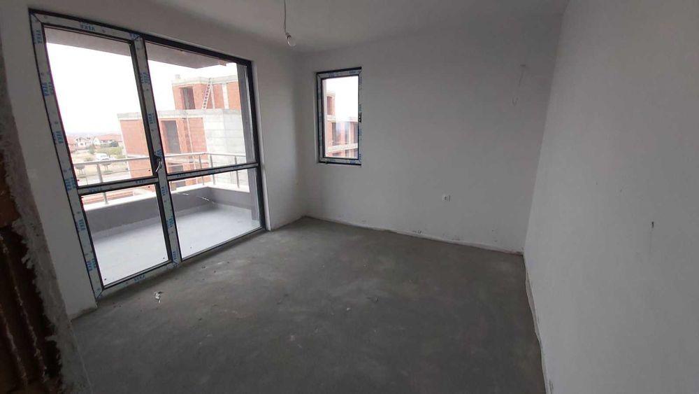 Продава се Тристаен апартамент в с. Белащица, Област Пловдив - 90 кв.м за 1134 €/кв.м - Снимка #6