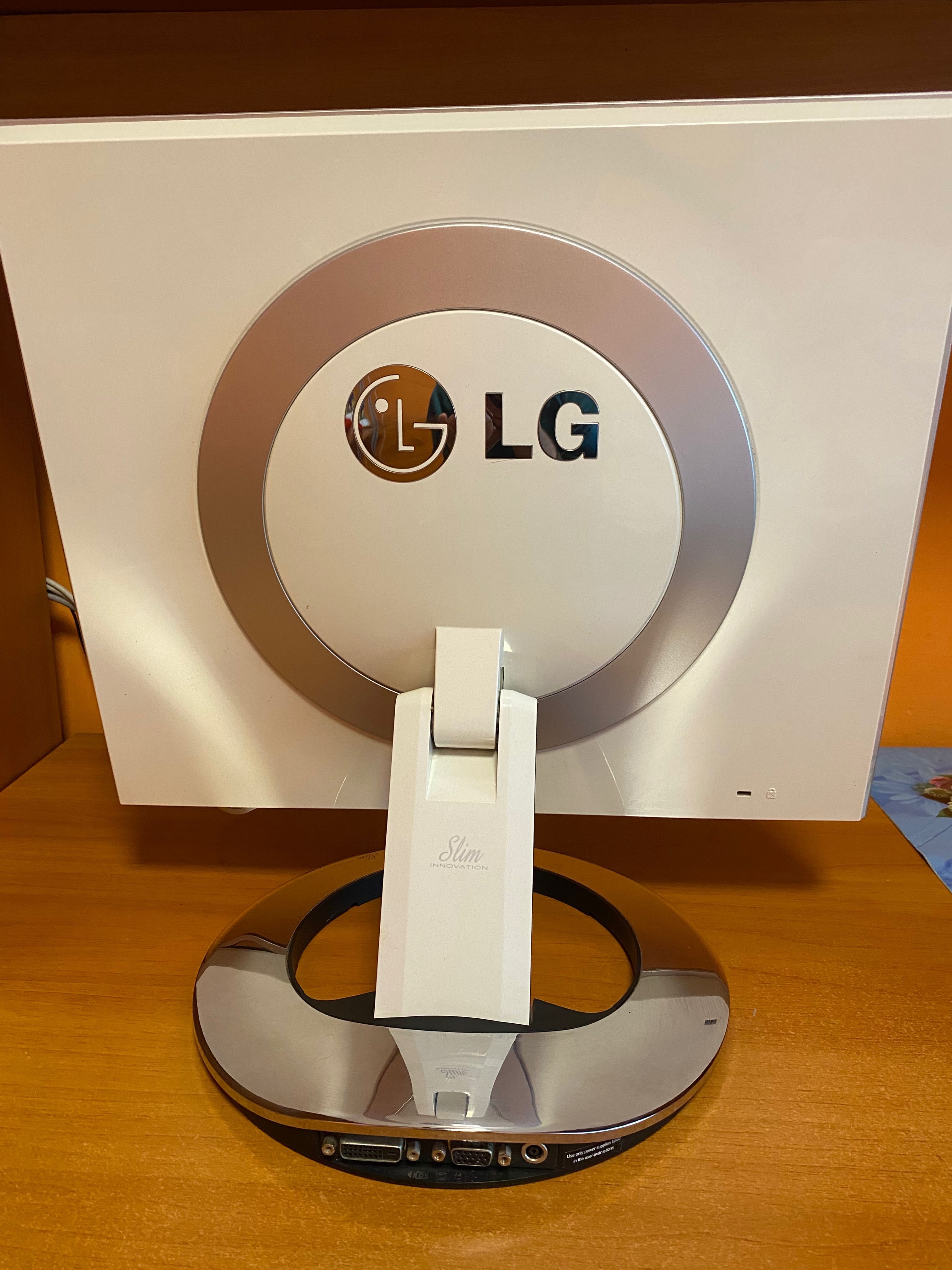 Monitor lg flatron slim