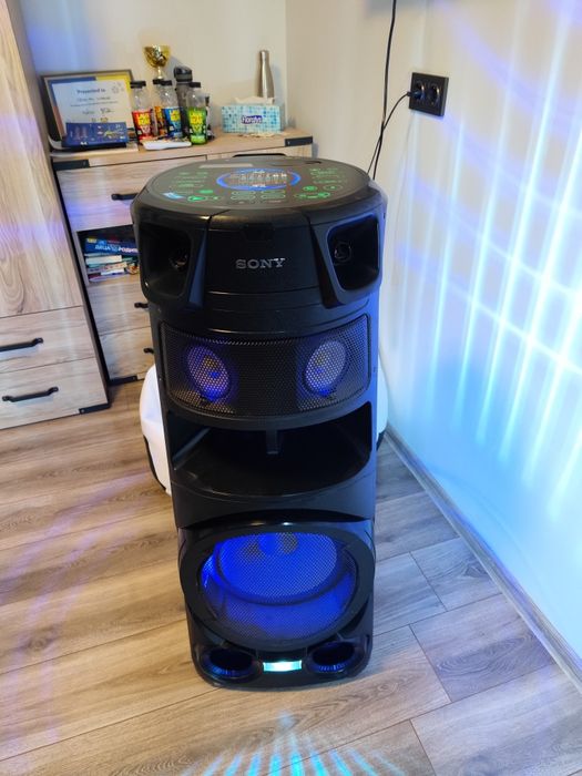 Продавам аудио система Sony mhc v83d
