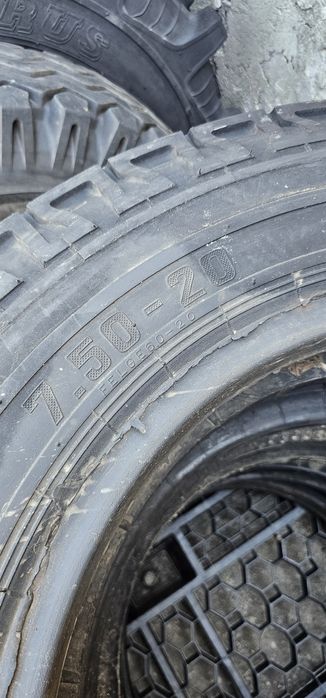 Anvelope 650 -750 -825 /20 .